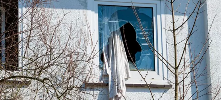 Storm Window Installation Contractors in Largo, FL